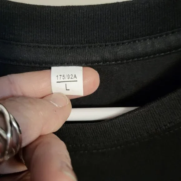 NWT FALLING IN REVERSE ART PRINT T-SHIRT SZ L - Picture 4 of 4